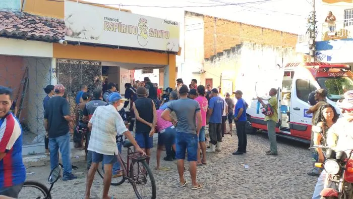  Comerciante reage a assalto, é baleado e suspeito é linchado por populares em Parnaíba