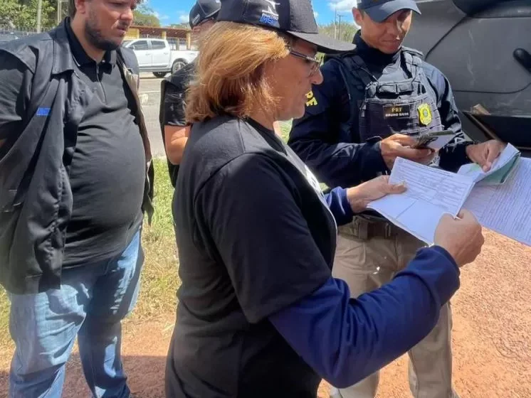  Fiscalização em Parnaíba interdita bombas de combustível e apreende produtos irregulares em cinco cidades