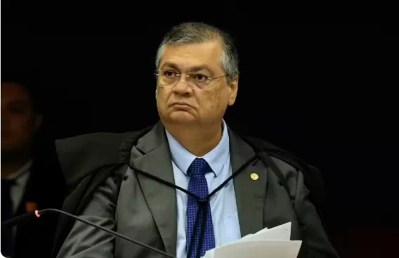  Flávio Dino manda PF investigar emendas parlamentares que somam R$ 694 milhões