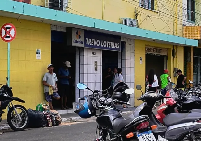 Criminosos invadem lotérica no Centro de Parnaíba após arrombarem parede de lanchonete
