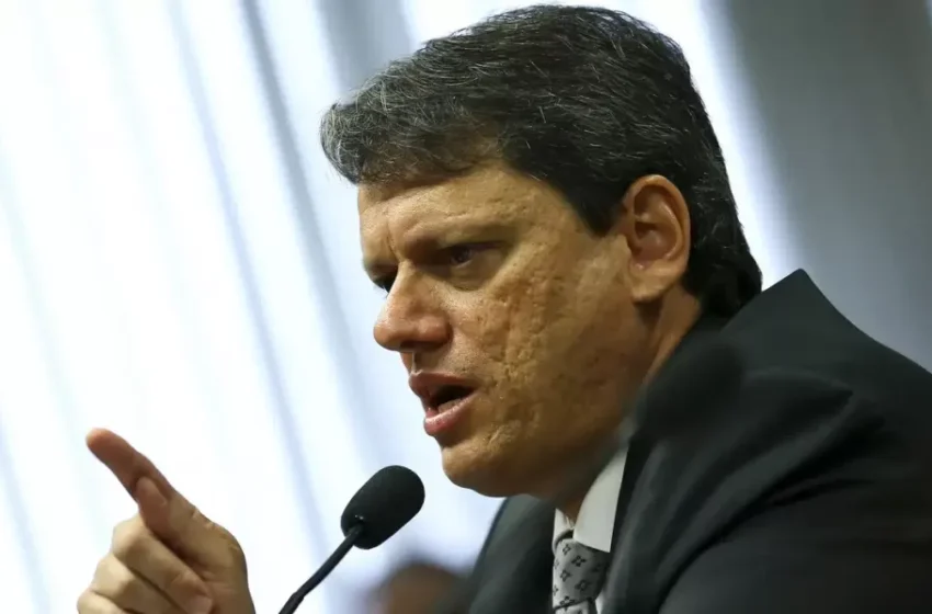 Tarcísio anuncia cassação de registro de comerciantes que venderem bebidas sem nota fisca
