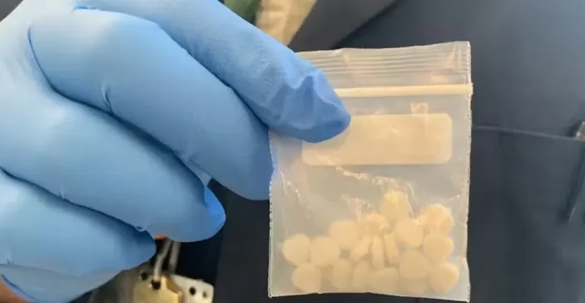  Nova droga 50 vezes mais potente que o fentanil é identificada pela primeira vez no Brasil