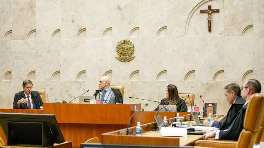  STF decide que recreio integra jornada de trabalho dos professores.