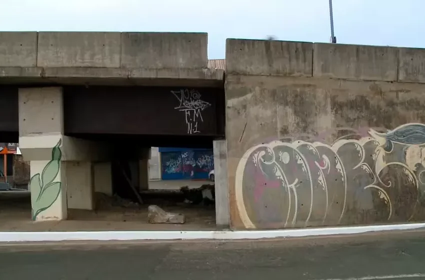  Crea-PI avalia interdição do elevado da Miguel Rosa após queda de bloco de concreto