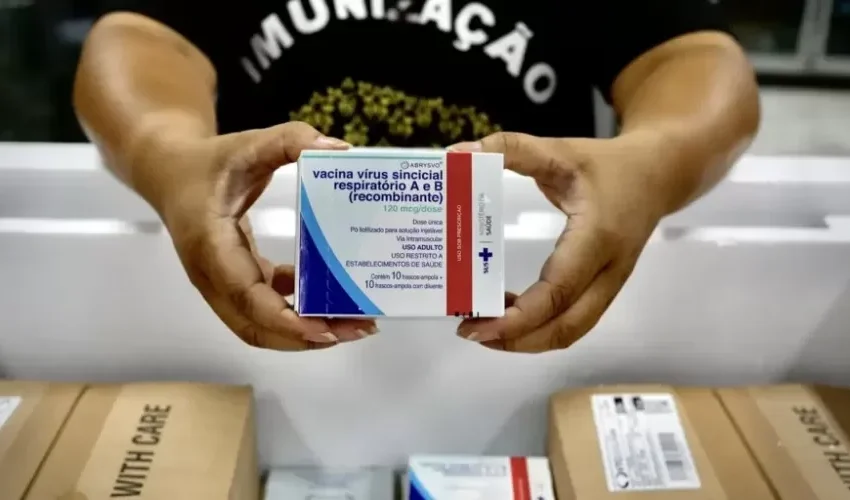  Vacina contra o vírus sincicial respiratório começa a ser distribuída em todo o país