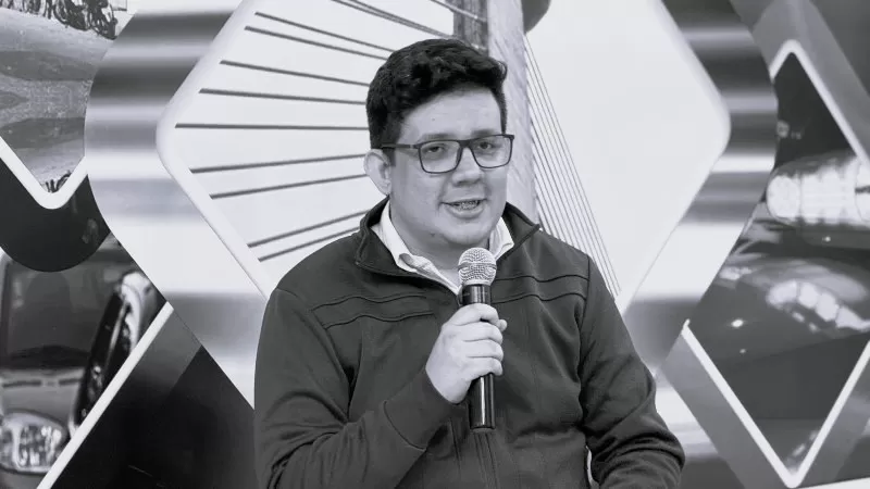  Jornalista Erlan Bastos morre aos 32 anos em Teresina