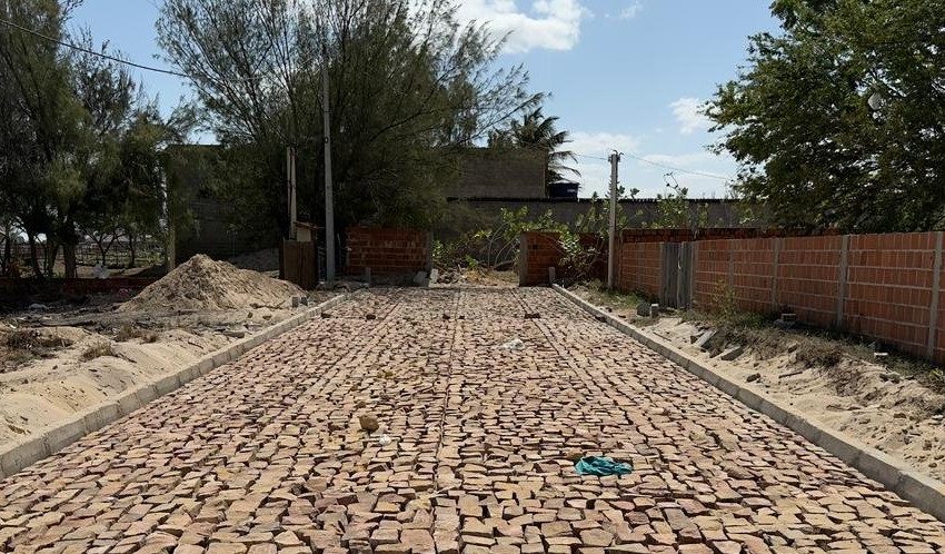  Idepi avança na pavimentação de vias urbanas em Luís Correia; obra deve ser concluída em abril