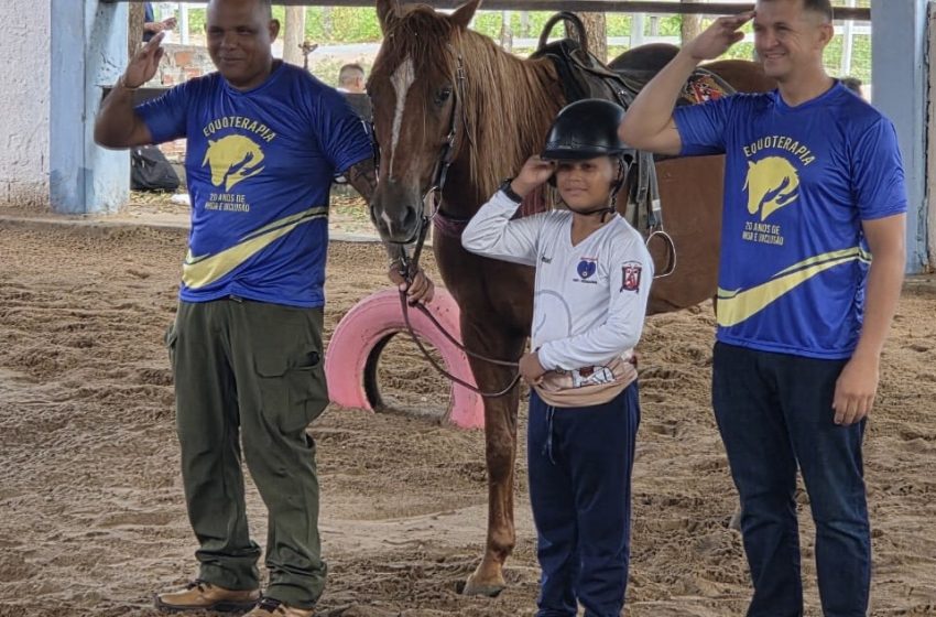  Equoterapia amplia inclusão e reabilitação no Piauí com atendimento gratuito; saiba como ter acesso