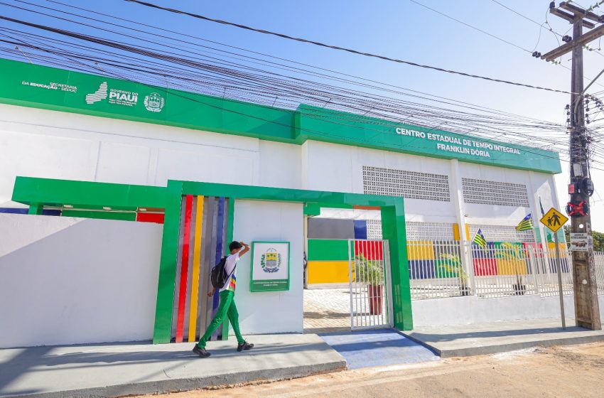  Rede Estadual inicia ano letivo nesta quinta (19) com mais de 150 mil estudantes e cerca de 5 mil novos professores em sala de aula