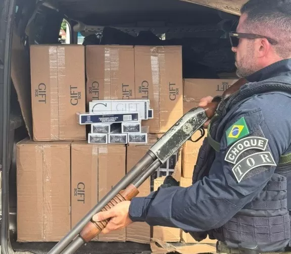  PRF apreende 20 mil maços de cigarros contrabandeados após perseguição em Barras