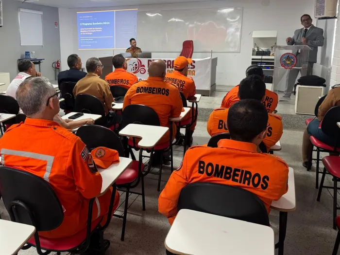 Corpo de Bombeiros reúne gestores do Bombeiro Mirim para alinhamento pedagógico