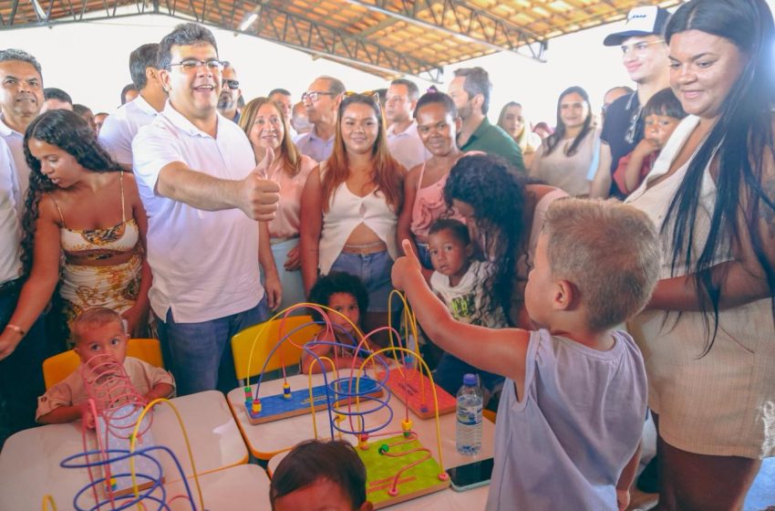  Em Bonfim do Piauí, Rafael Fonteles entrega kit mobília para creche e autoriza R$ 5 milhões em obras