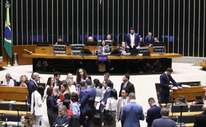  Câmara aprova criação de política nacional de assistência jurídica às vítimas de violência