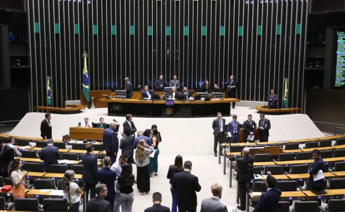  Câmara aprova regra que exige comprovante de que o veículo não foi apropriado indevidamente para emitir o registro; acompanhe