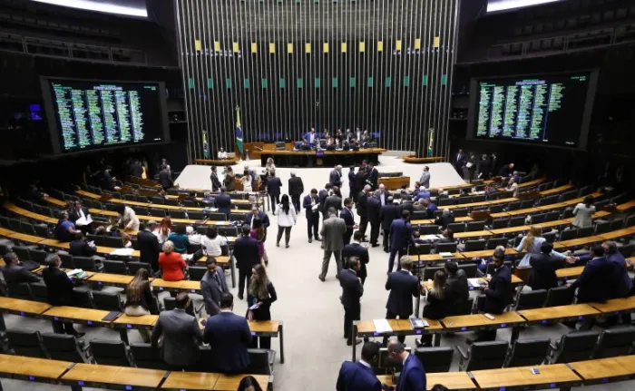  Câmara pode votar proposta que garante recursos para a assistência social