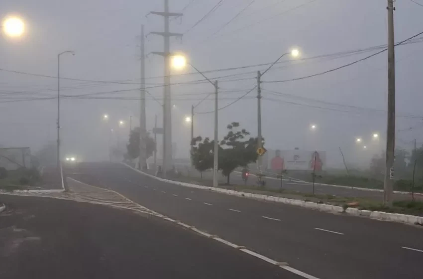  Neblina densa transforma Teresina e surpreende moradores na manhã desta terça-feira