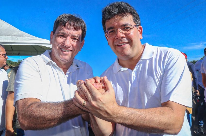  Rafael Fonteles visita construção de pista de caminhada e destaca conjunto de investimentos em Bom Princípio do Piauí