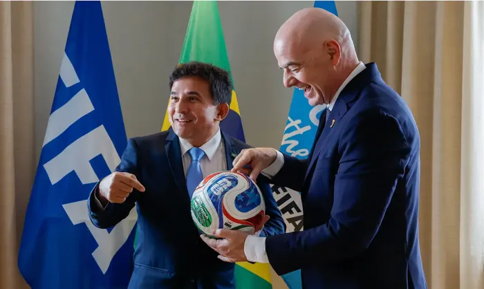  Ministro do Esporte entrega marco regulatório da Copa Feminina à Fifa