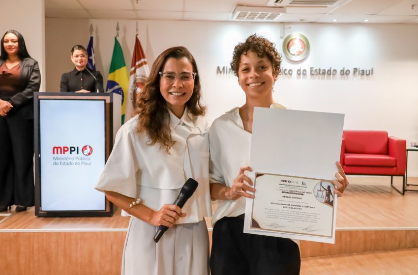  Estudante da Uespi recebe premiação na Jornada Científica do Ministério Público por pesquisa sobre conflitos fundiários no Piauí