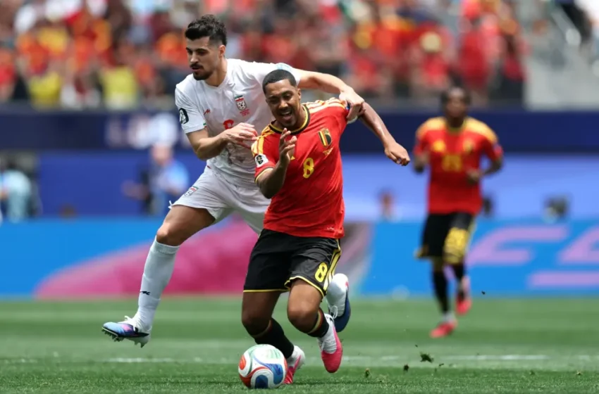  Em jogo cheio de grandes defesas dos goleiros, Bélgica e Irã empatam em 0 a 0 em Los Angeles