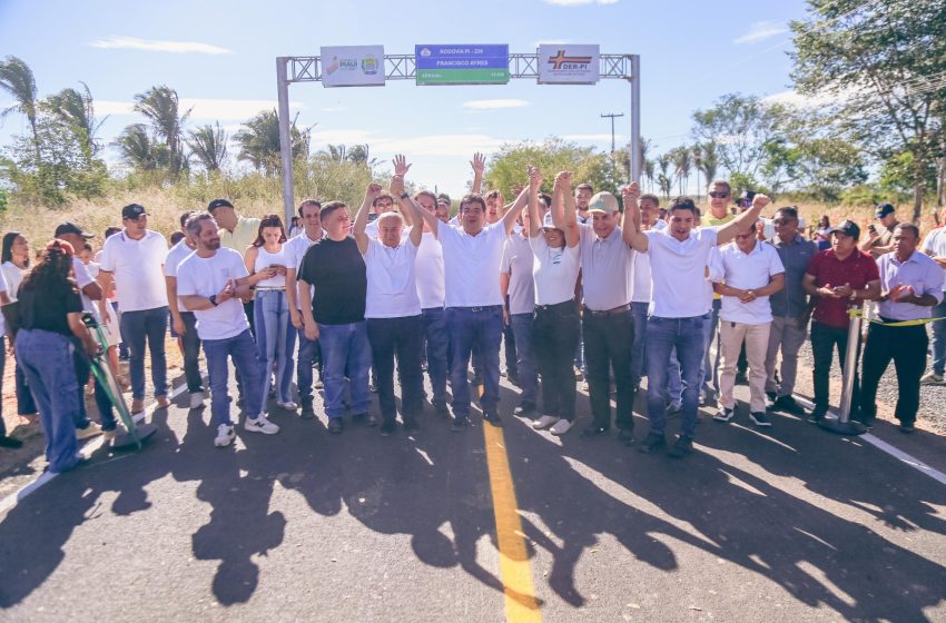  Rafael Fonteles inaugura recuperação de trecho da PI-239 e vistoria obras de asfaltamento em Francisco Ayres