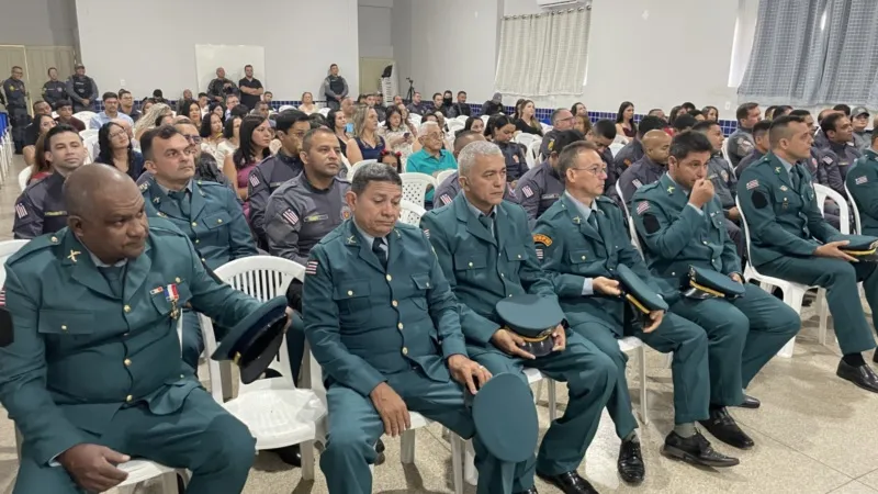  Em clima de emoção, 35º BPM promove policiais militares em São João dos Patos